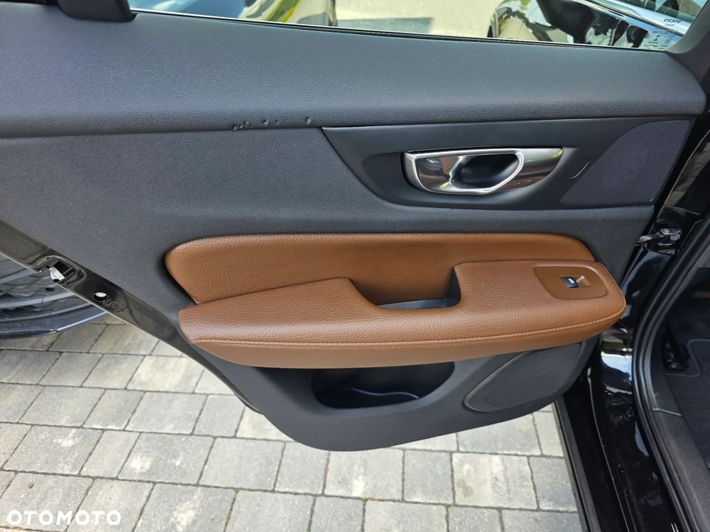 Volvo V60 T5 Geartronic Momentum Pro - 21