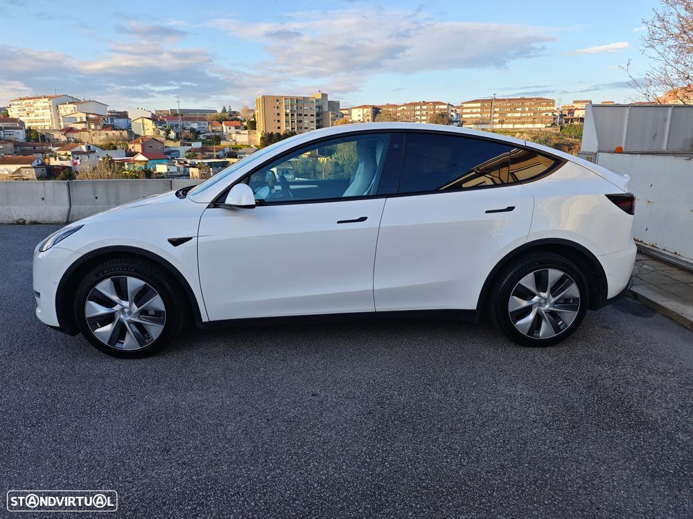 Tesla Model Y Long Range Dual Motor AWD - 13