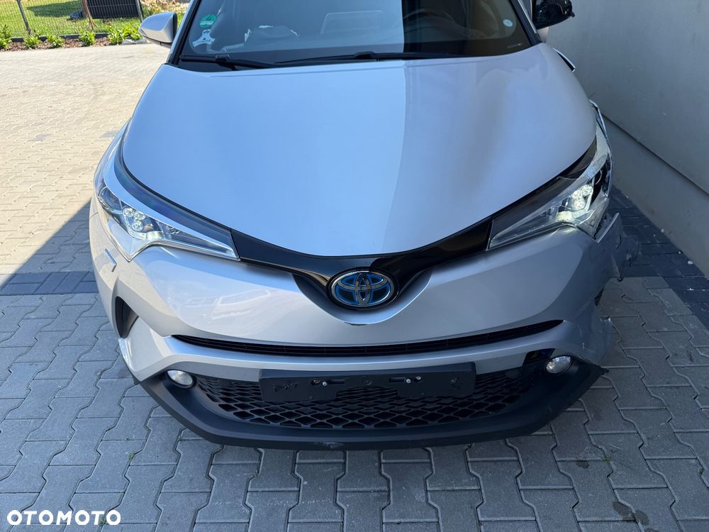 Toyota C-HR Lounge - 10