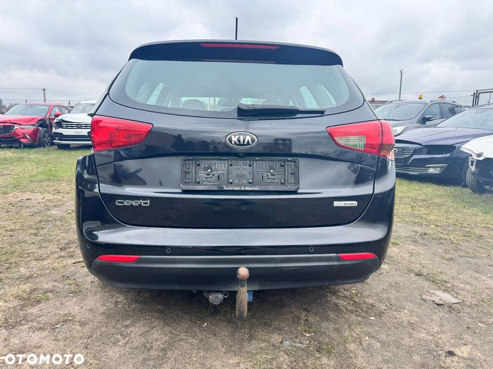 Kia Ceed 1.4 CVVT ISG Dream Team Edition - 11