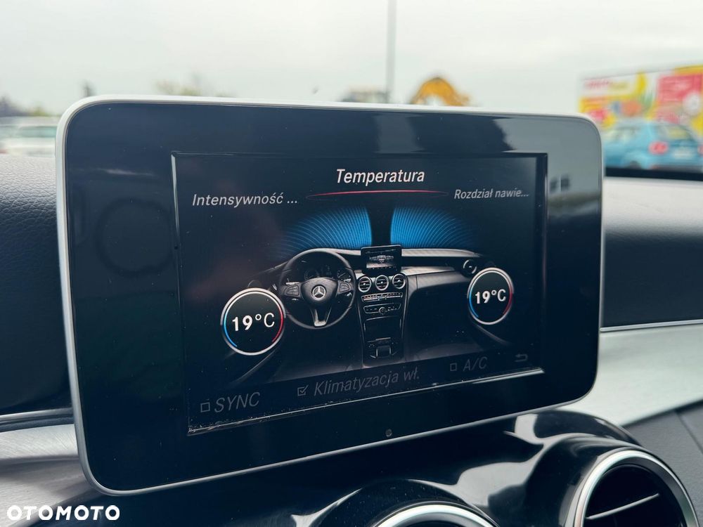 Mercedes-Benz Klasa C 220 (BlueTEC) d 7G-TRONIC AMG Line - 23