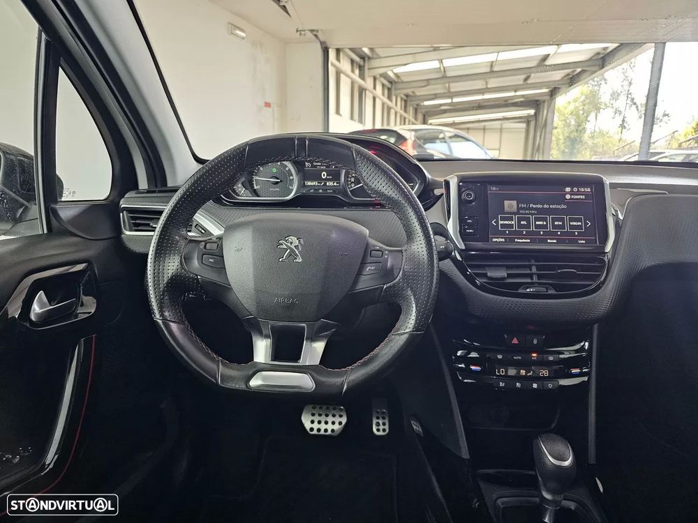 Peugeot 2008 1.2 PureTech GT Line EAT6 - 31