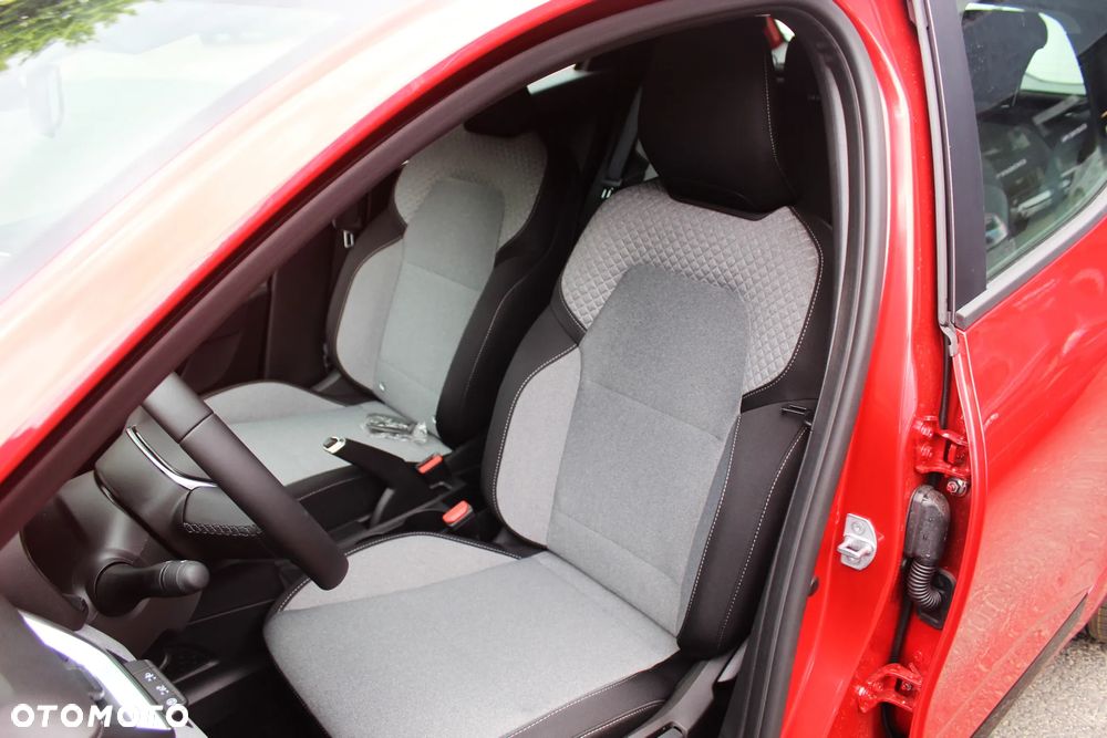 Mitsubishi Colt 1.0T Invite - 12