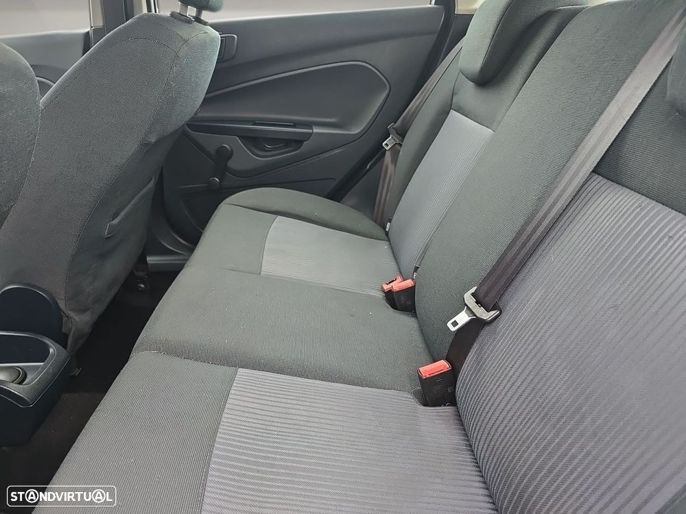 Ford Fiesta 1.4 TDCi Techno - 11