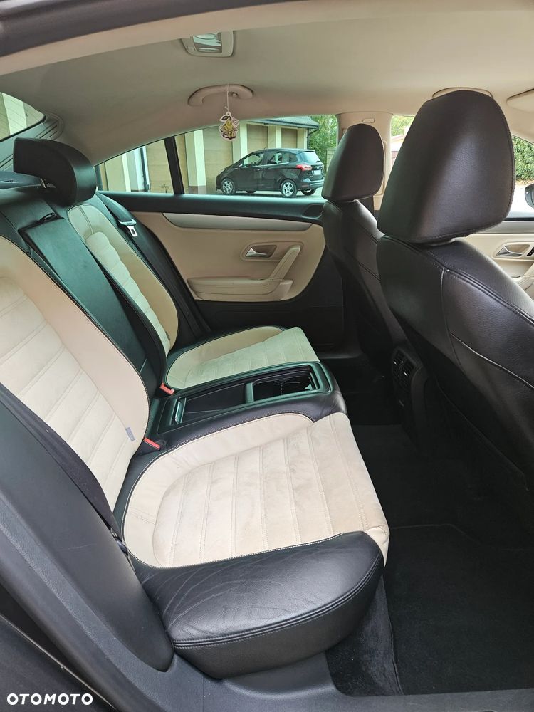 Volkswagen Passat CC - 11