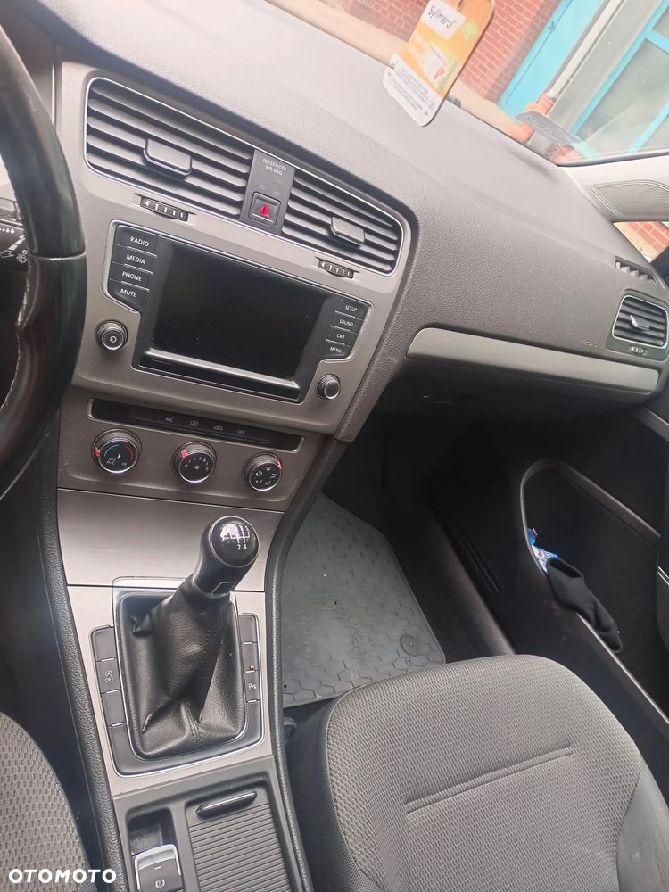 Volkswagen Golf 1.6 TDI BlueMotion Trendline - 8