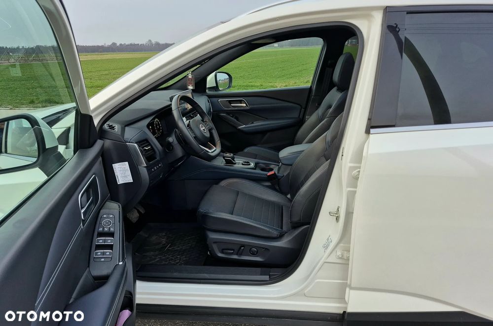 Nissan Qashqai 1.3 DIG-T 4x4 MHEV Xtronic N-Design - 26