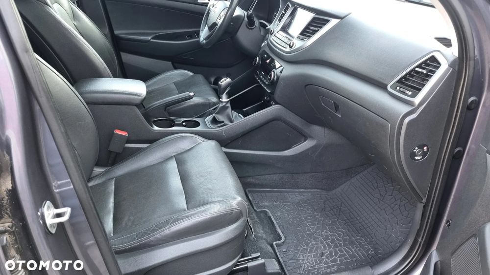 Hyundai Tucson blue 1.7 CRDi 2WD Intro Edition - 12