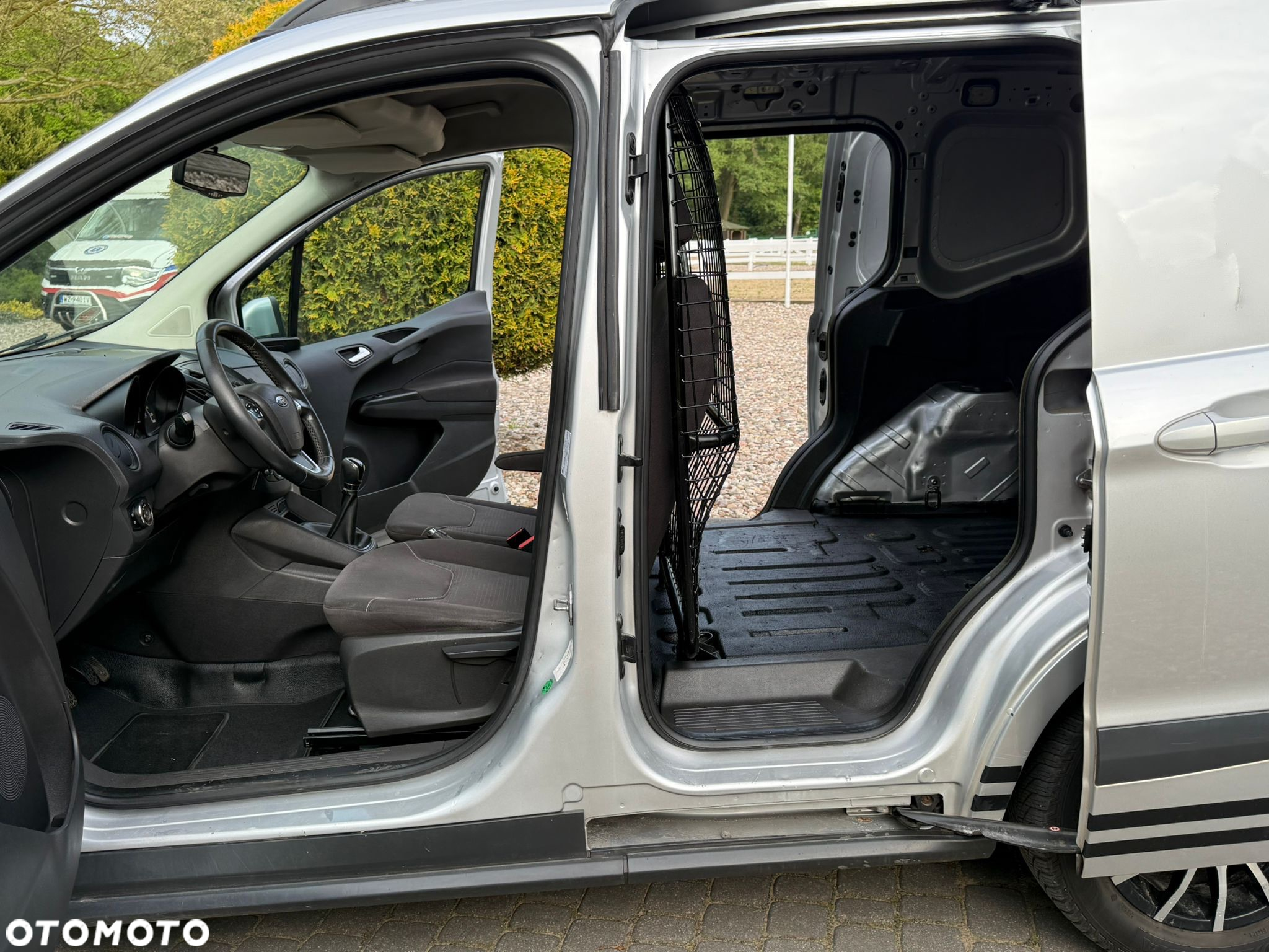 Ford Transit Courier - 5