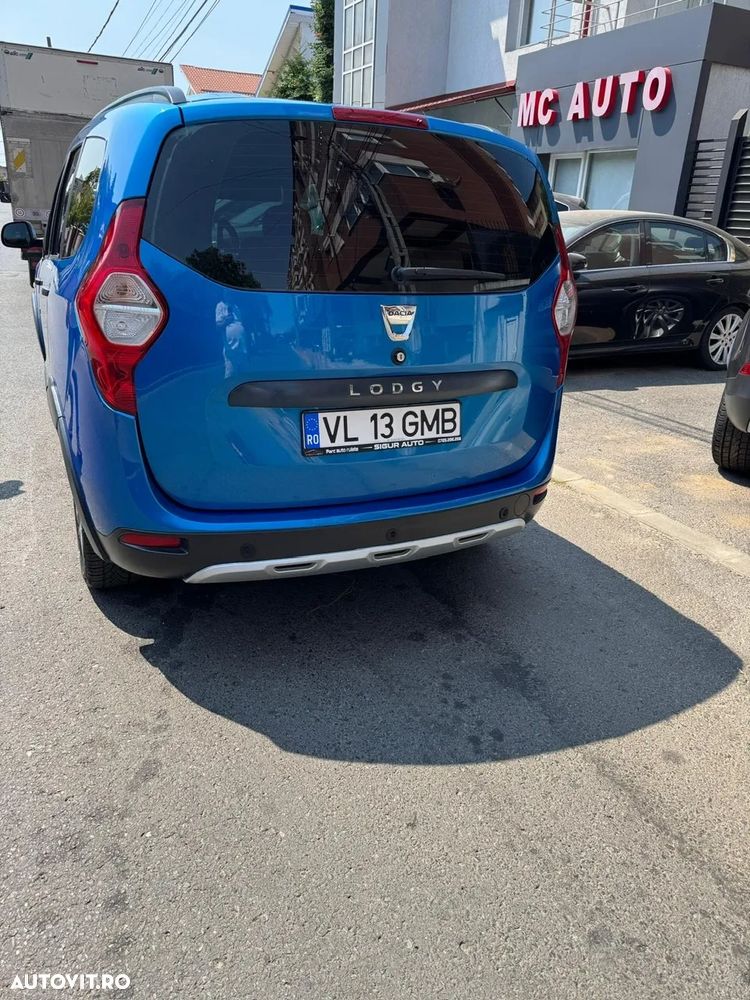 Dacia Lodgy 1.2 TCe 115 CP Stepway - 4