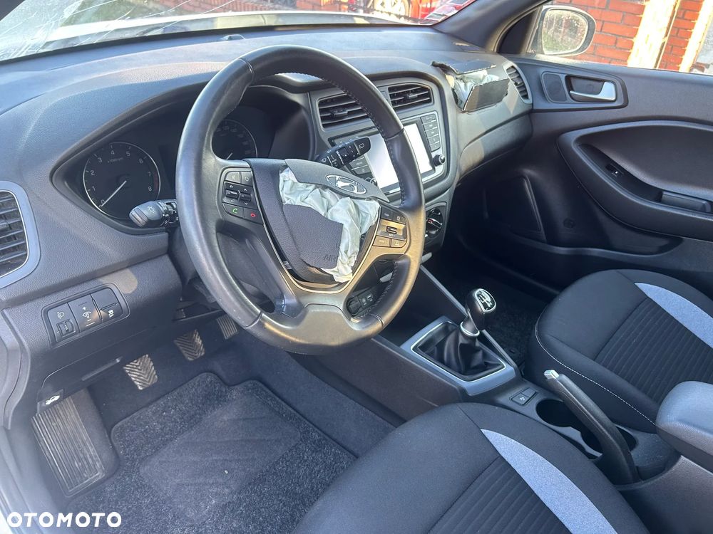 Hyundai i20 - 15
