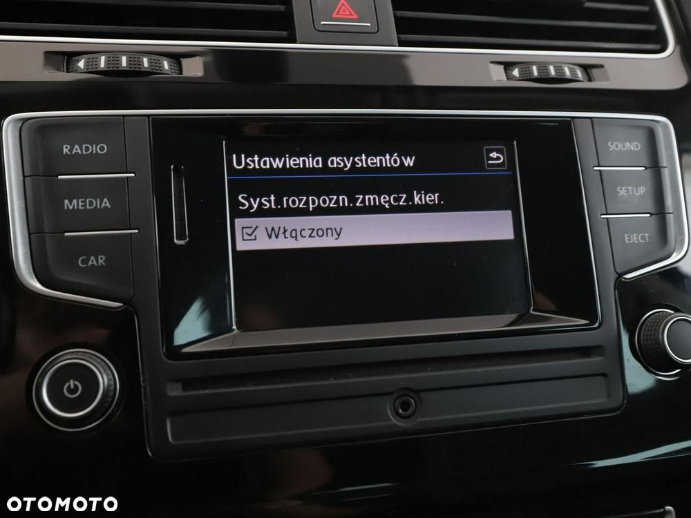 Volkswagen Golf 2.0 TDI (BlueMotion Technology) Comfortline - 26