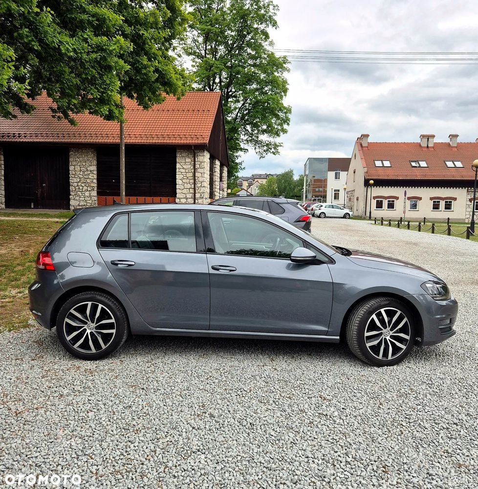 Volkswagen Golf - 3
