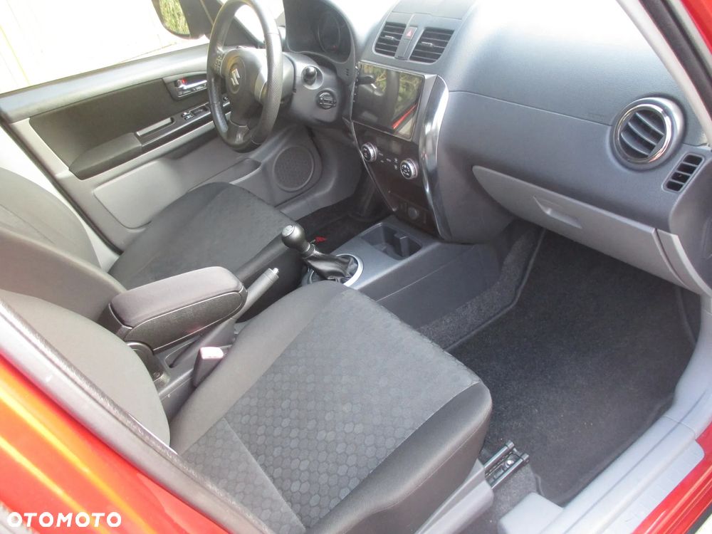 Suzuki SX4 1.6 Comfort - 10