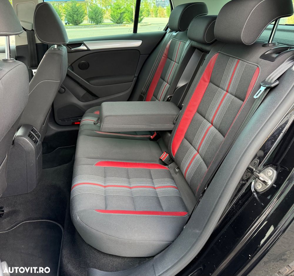 Volkswagen Golf - 10