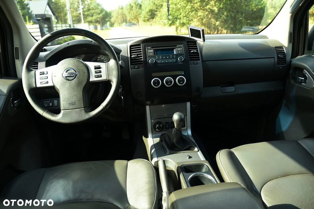 Nissan Navara 2.5 D Platinum - 20