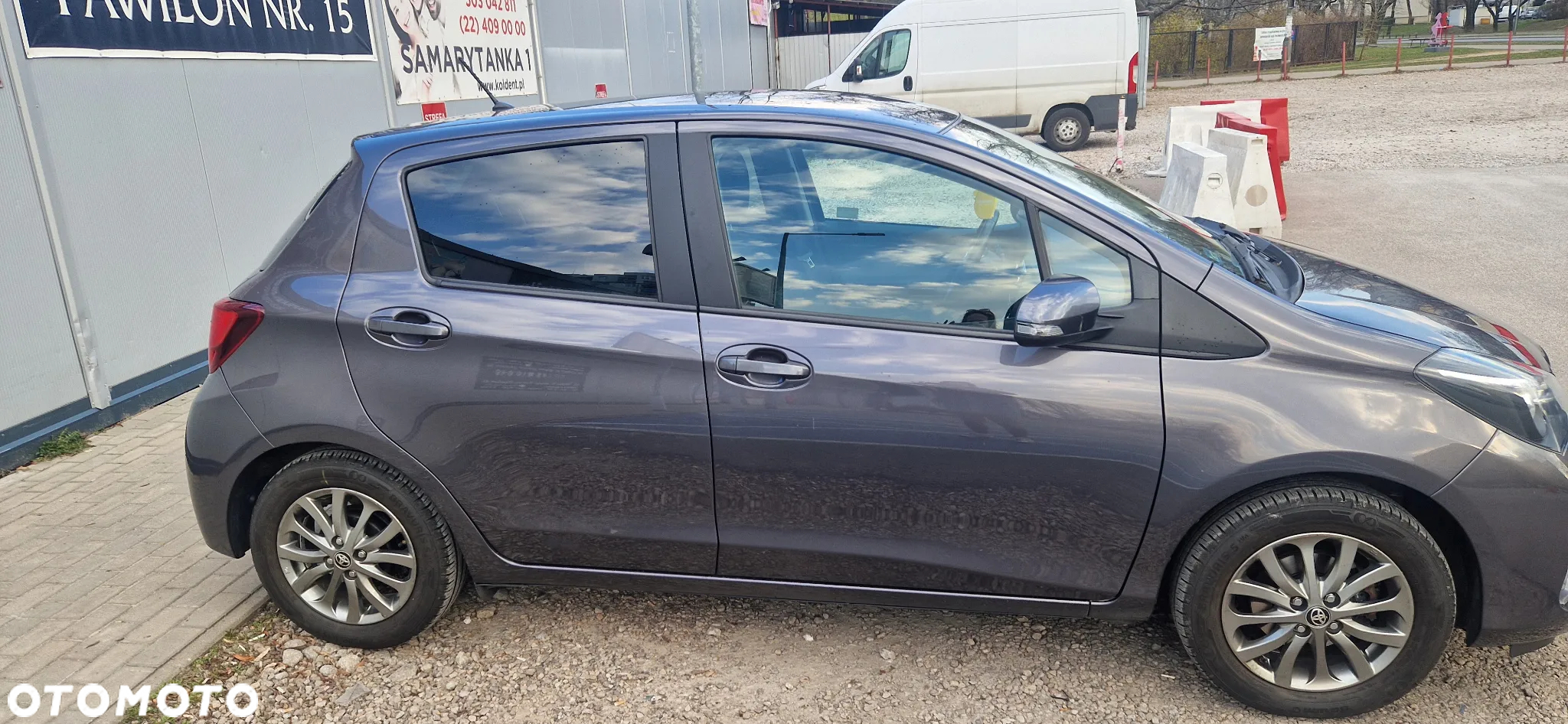 Toyota Yaris 1.33 Premium - 11