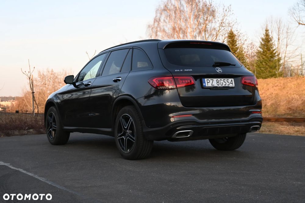 Mercedes-Benz GLC - 15