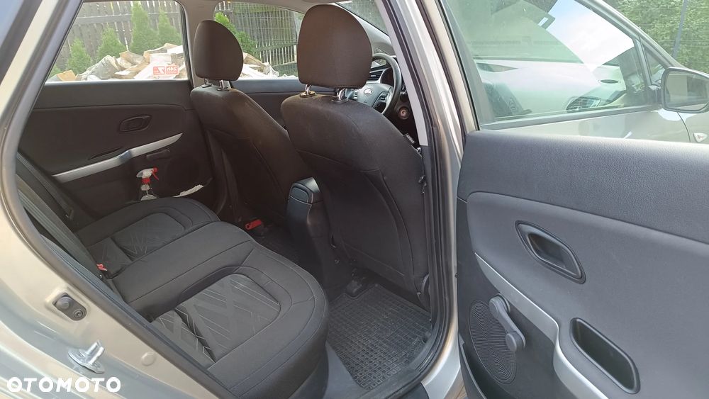 Kia Ceed 1.6 CRDi M - 8