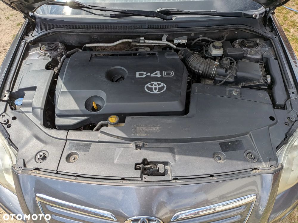 Toyota Avensis 2.0 D-4D Sol - 12
