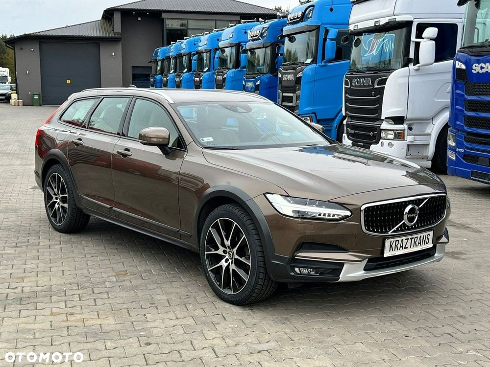Volvo V90 D4 AWD Momentum Pro - 8