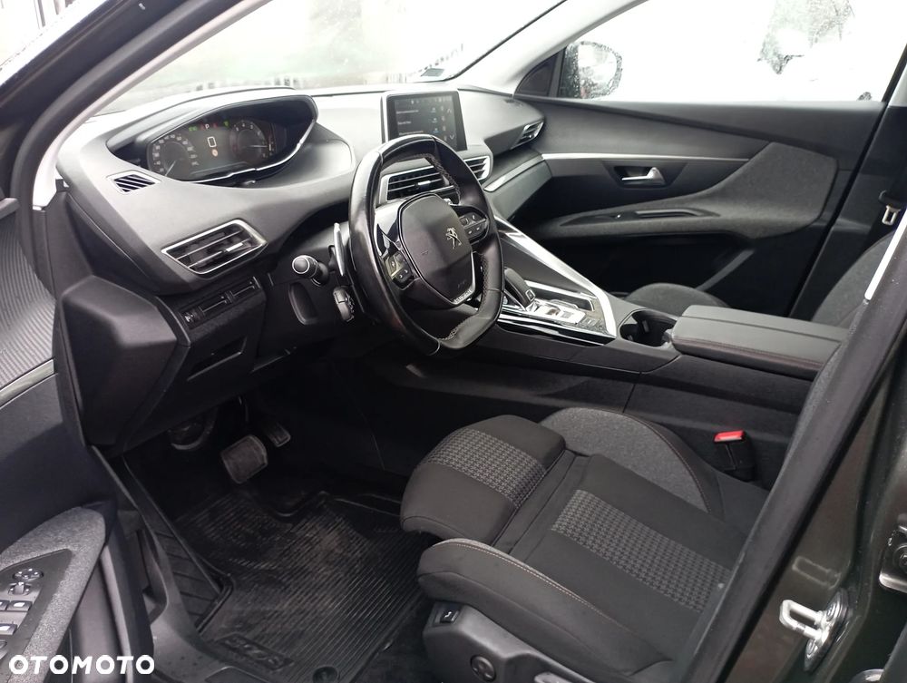 Peugeot 3008 1.2 PureTech Active S&S EAT6 - 7