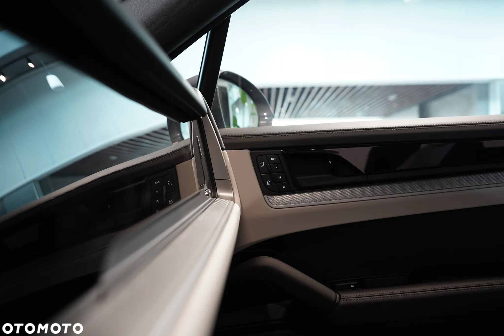 Porsche Cayenne - 16