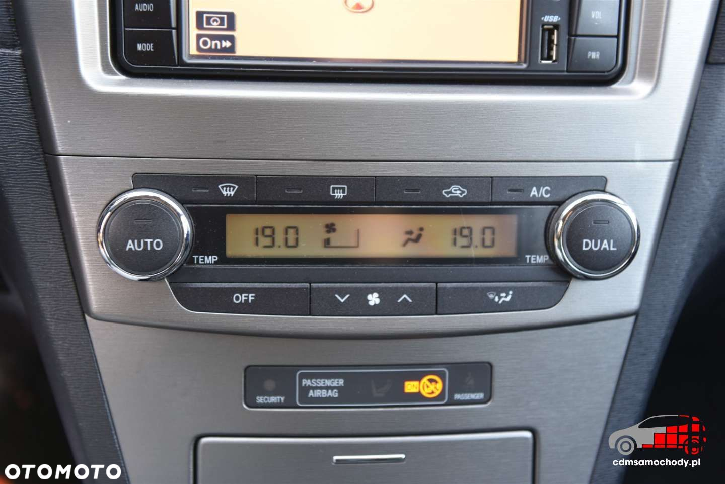 Toyota Avensis 1.8 Business Edition - 23
