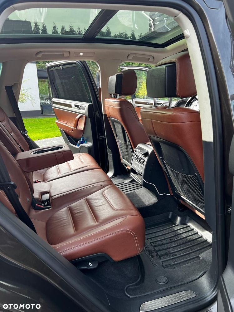 Volkswagen Touareg 3.0 V6 TDI BMT R-Style - 13