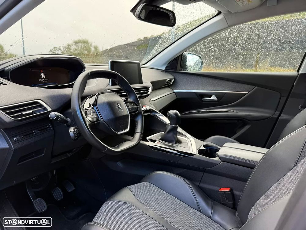 Peugeot 3008 1.2 PureTech Allure - 4
