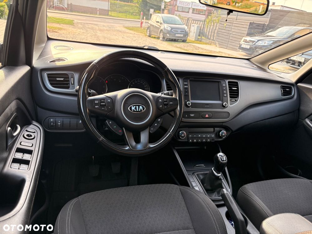 Kia Carens 1.7 CRDi XL 7os - 20