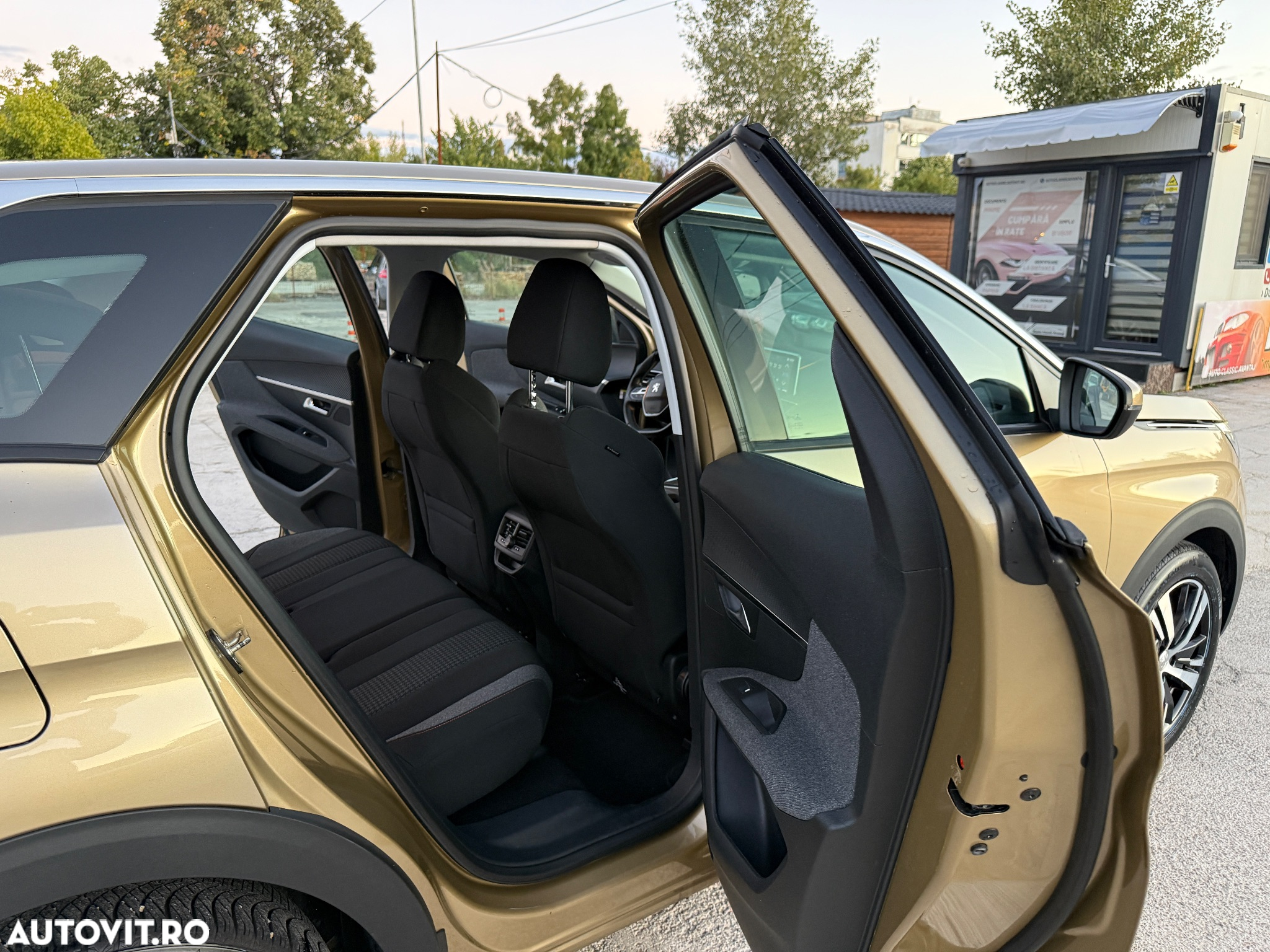 Peugeot 3008 1.2 PureTech Turbo S&S Allure - 15