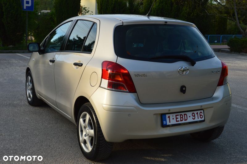 Toyota Yaris - 7