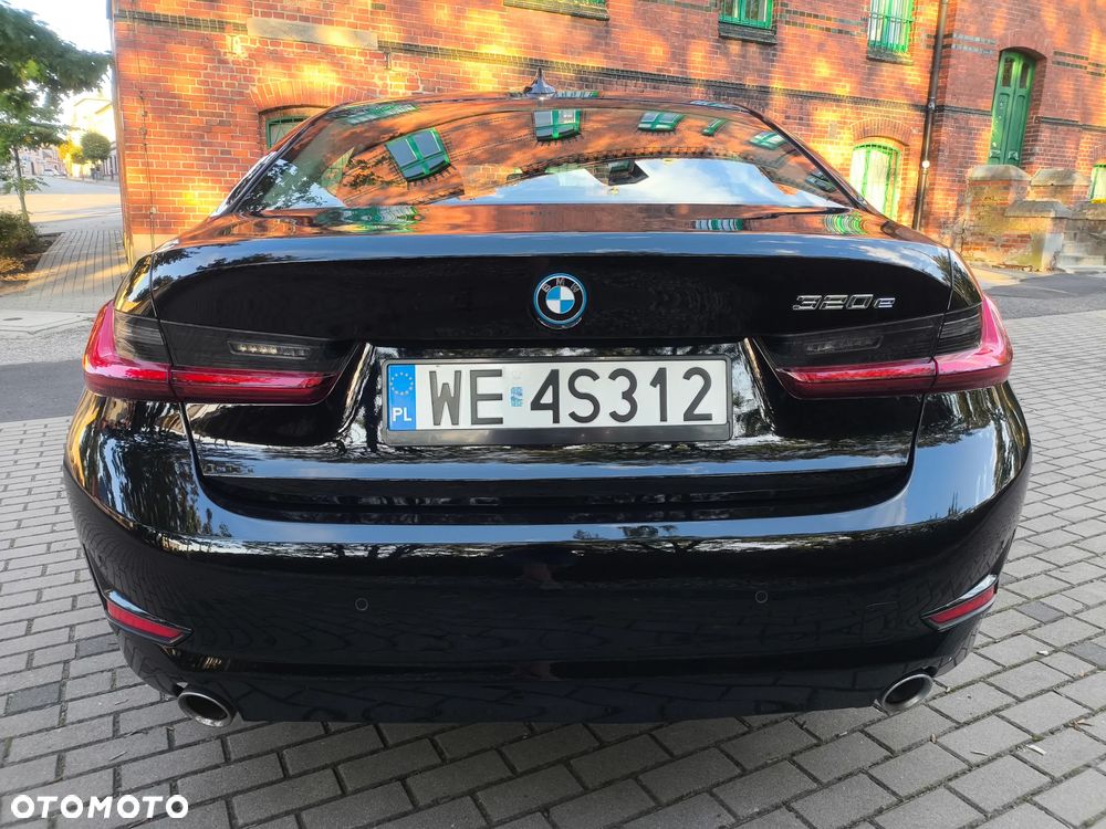 BMW Seria 3 320e - 8