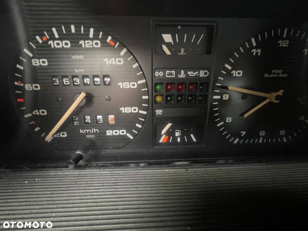 Volkswagen Golf 1.6 GL D - 11