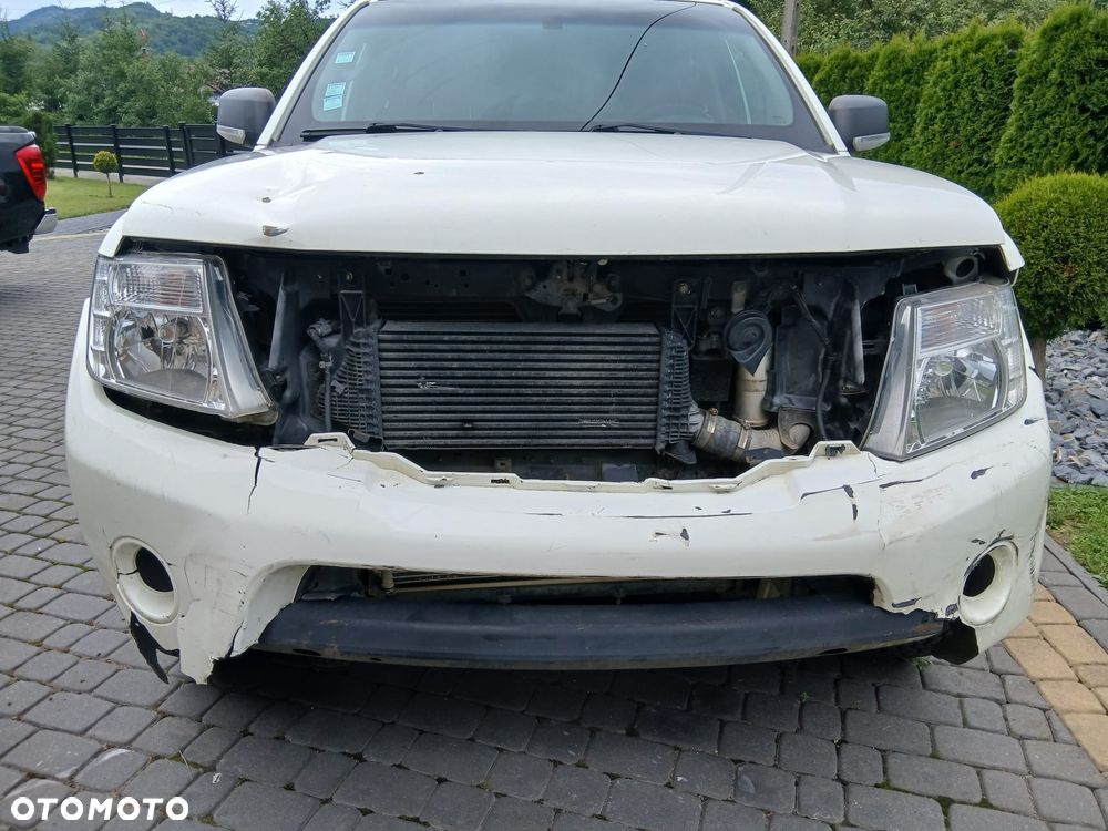 Nissan Navara 2.5 D FE Long - 2