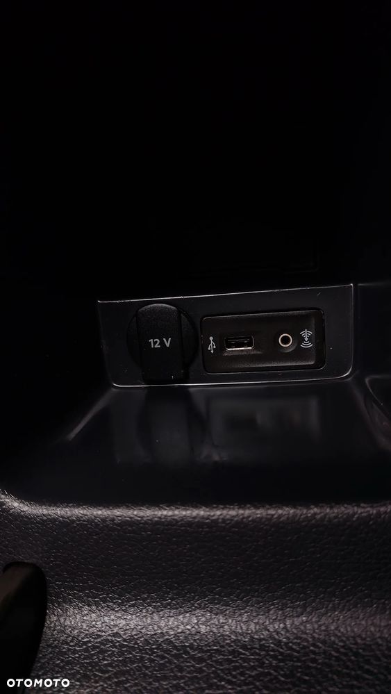 Volkswagen Sharan 2.0 TDI 4MOTION Highline - 34