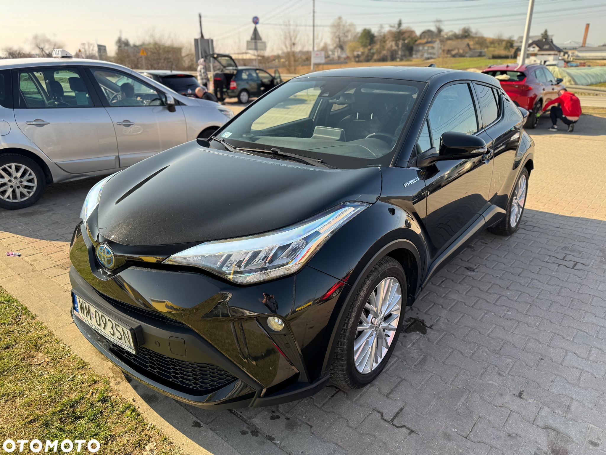 Toyota C-HR 2.0 Hybrid Black Edition - 2