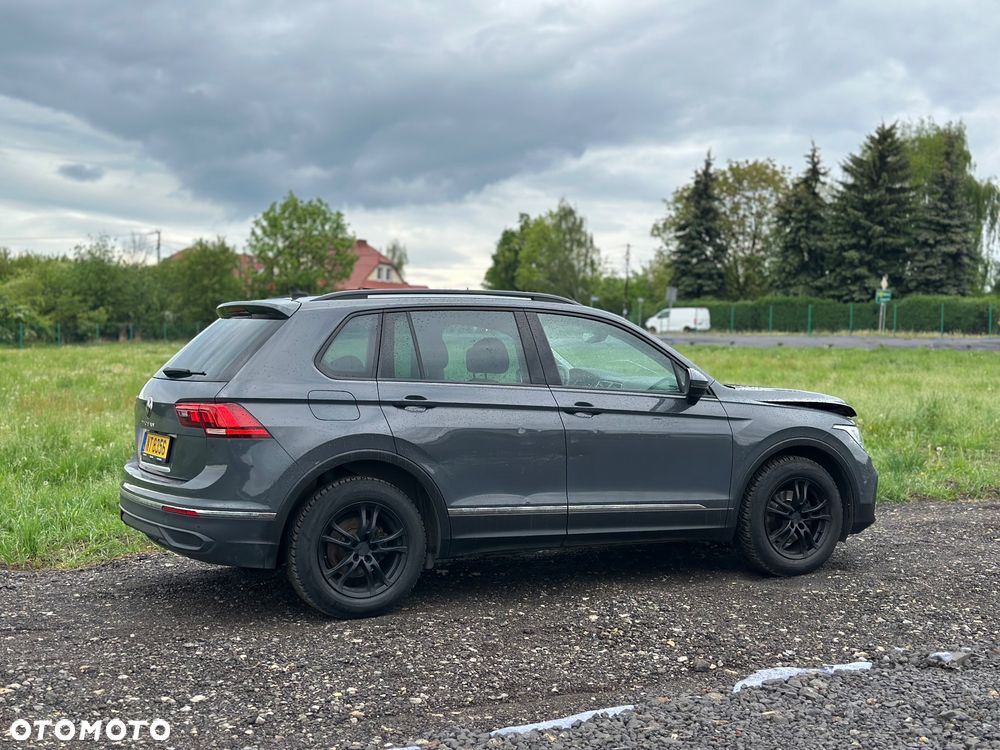 Volkswagen Tiguan - 19