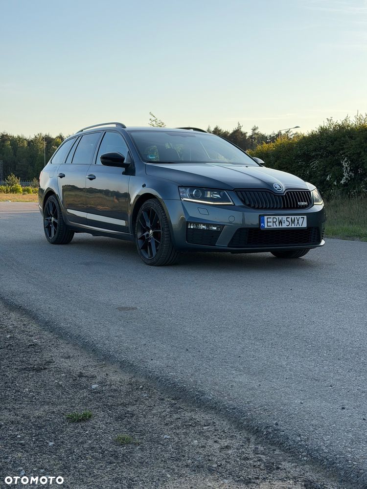 Skoda Octavia 2.0 TDI DSG RS - 2
