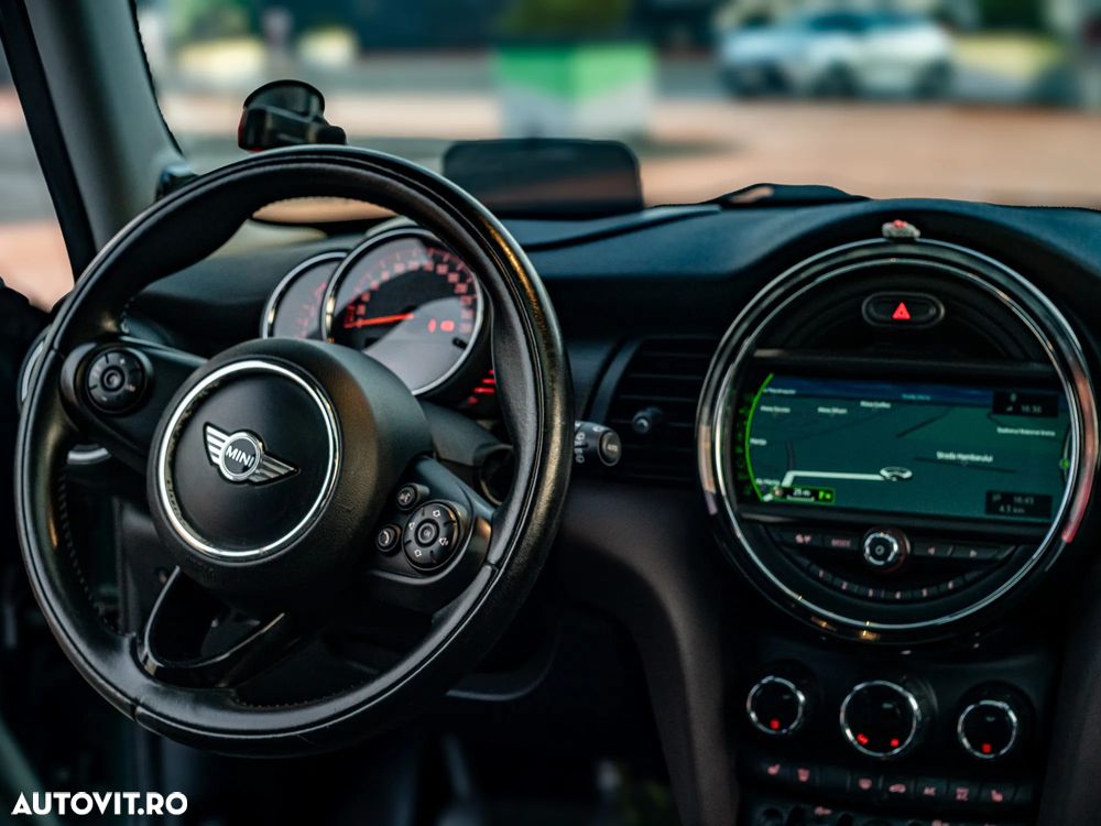 Mini Cooper S Standard - 21