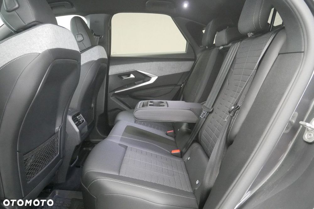 Peugeot 3008 1.2 PureTech mHEV GT S&S e-DCS6 - 15