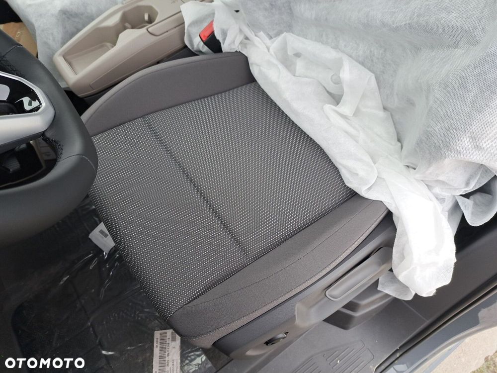 Volkswagen Multivan - 34