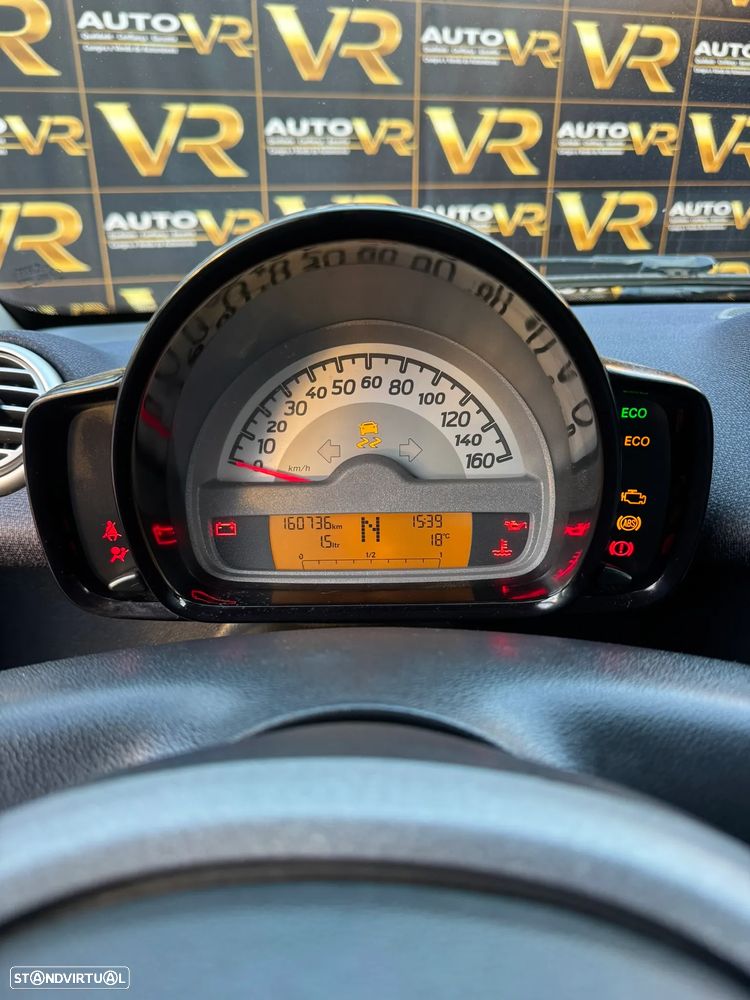 Smart ForTwo Coupé 1.0 mhd Pure 61 Softouch - 9