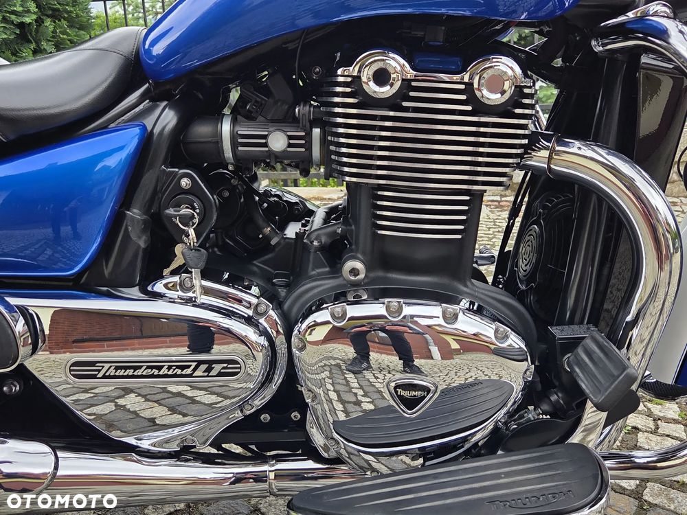 Triumph Thunderbird - 12