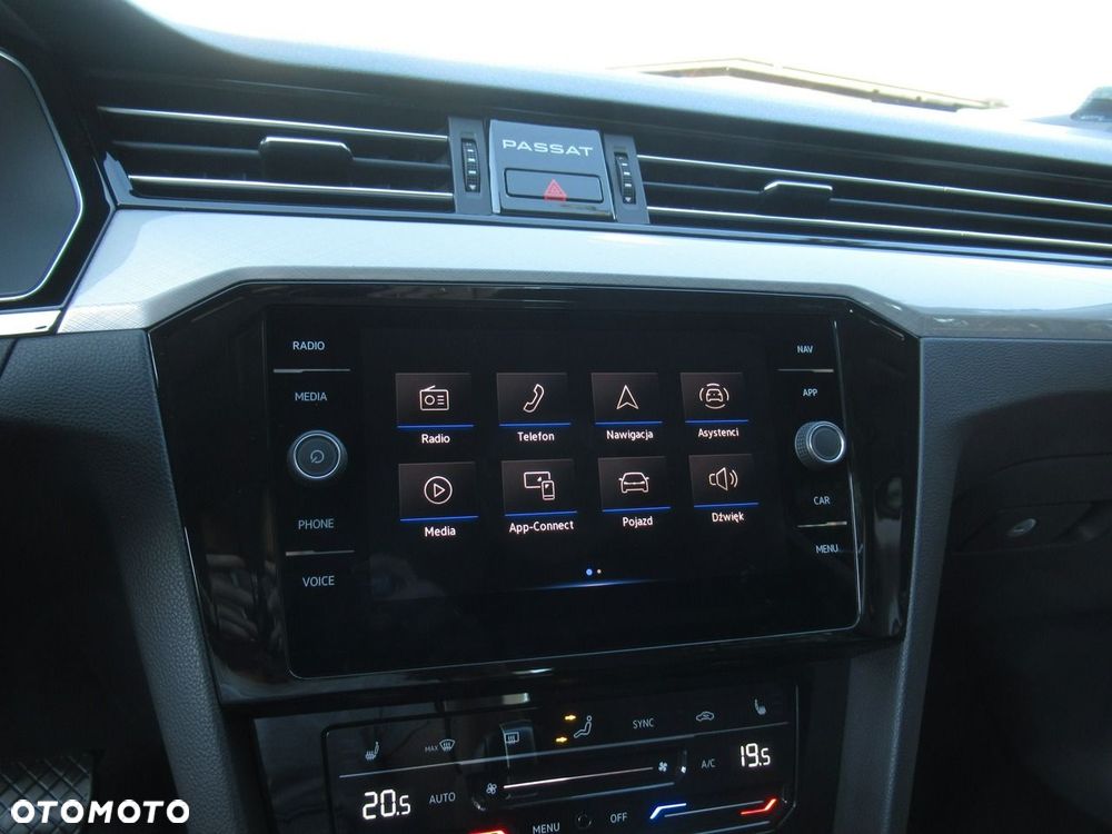 Volkswagen Passat - 21