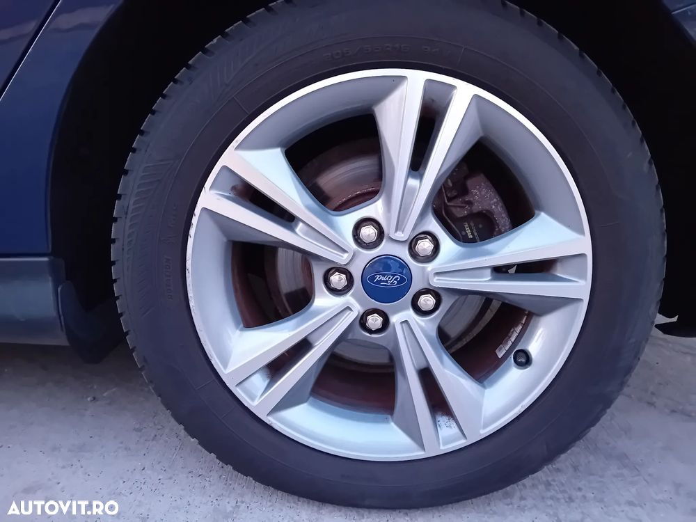 Ford Focus ver-1-0-ecoboost-active-business - 16