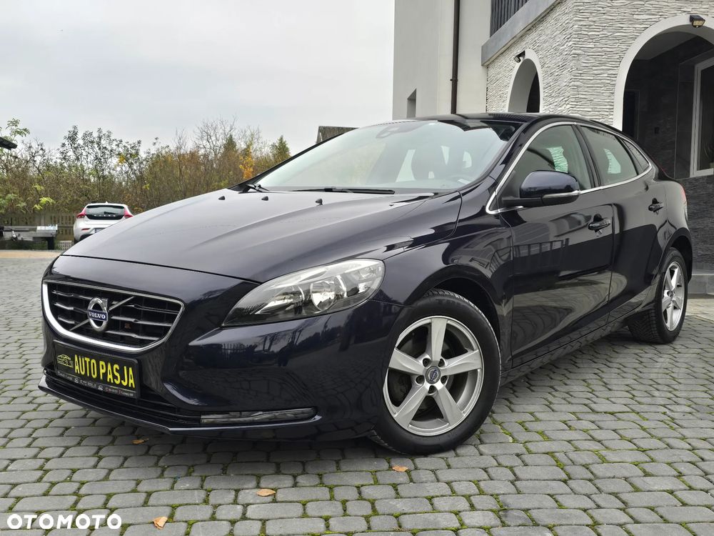 Volvo V40 D2 Summum - 1