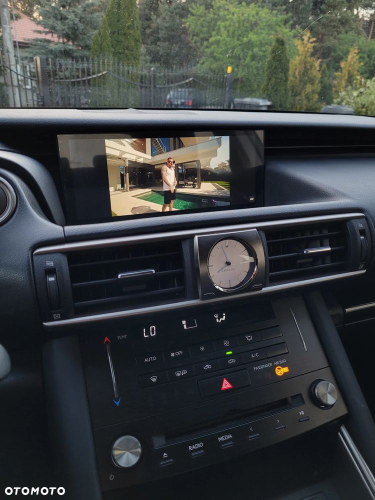 Lexus IS 200t / 300 Black - 26