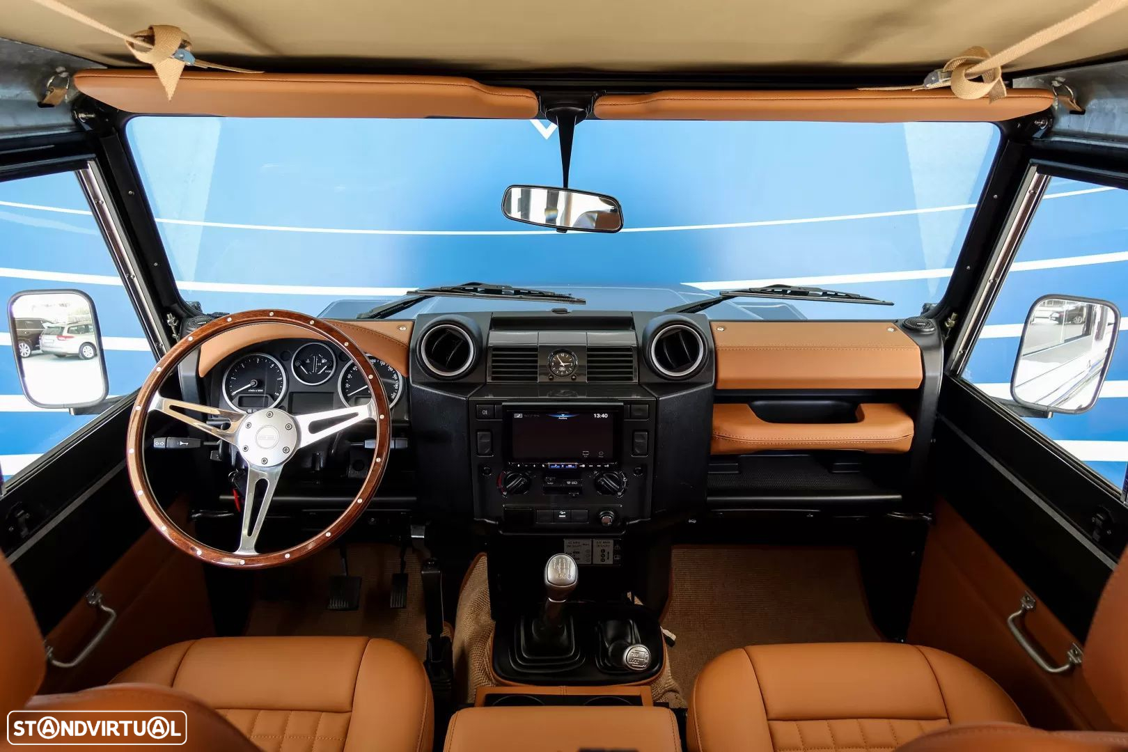 Land Rover Defender 90 SW 2.4 CRD S - 8